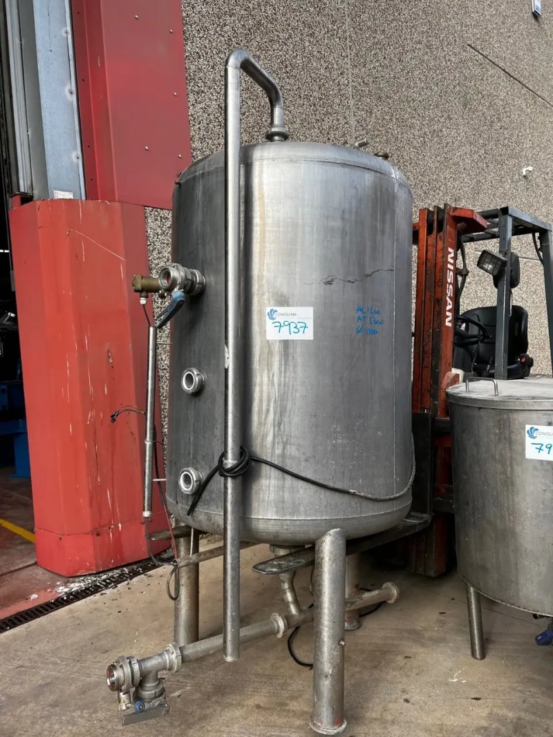 USED STAINLESS STEEL TANK 1350 LITERS