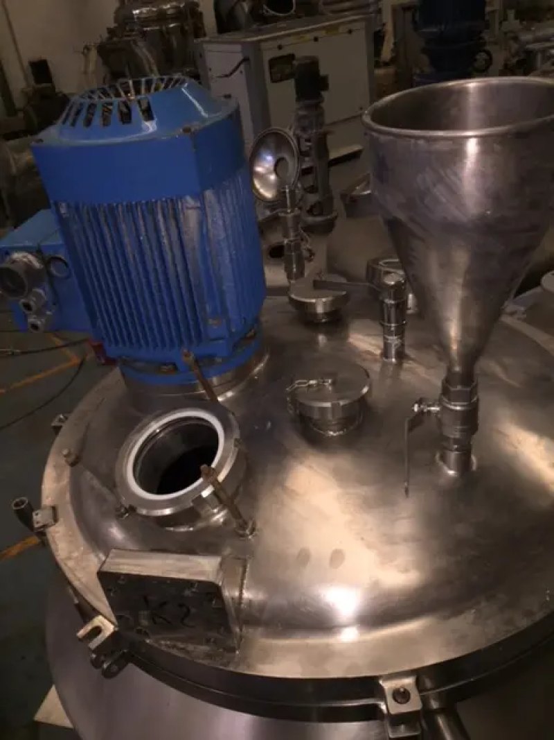 USED 250 LITER STAINLESS STEEL REACTOR WITH SHELL AND AGITATION