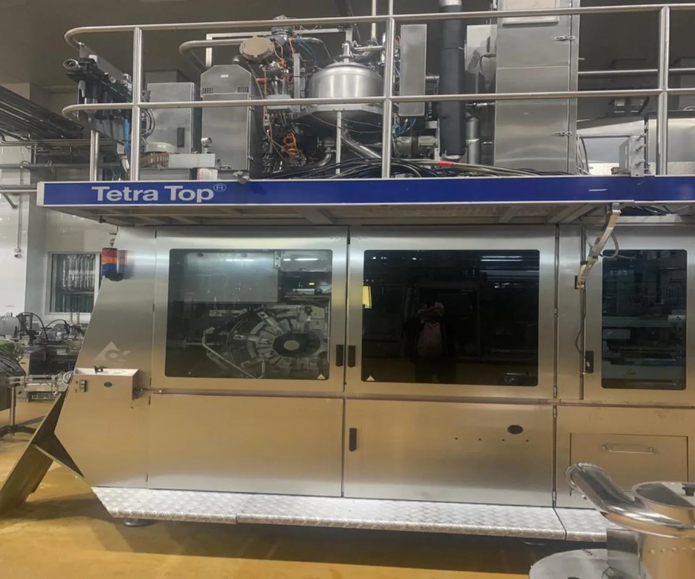 2004 Tetra Pak Aseptic/carton filling and packaging line - 2