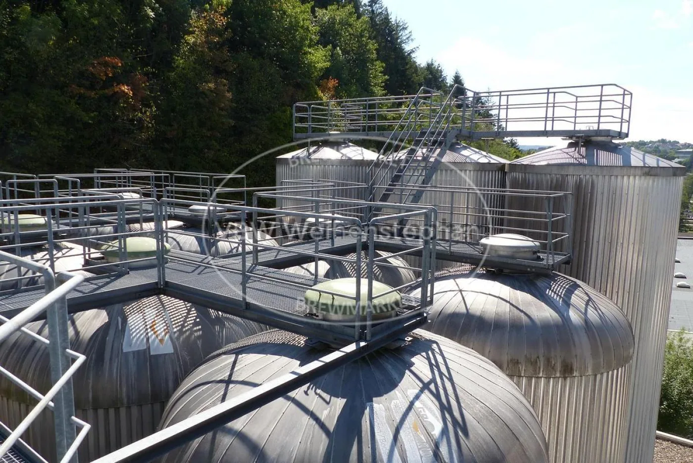 Cylindro-conical fermentation and storage tank (CCT) - 1