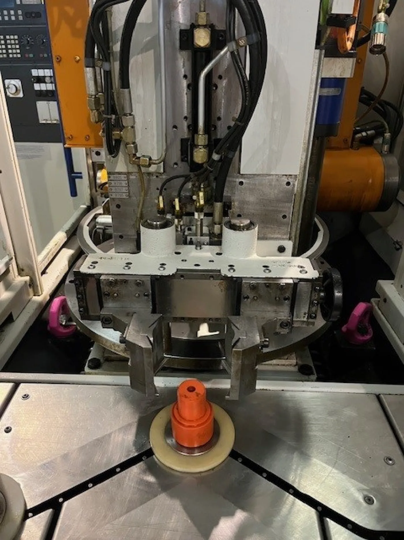 CNC Gear Hobbing Machine – LIEBHERR LC150 - 6