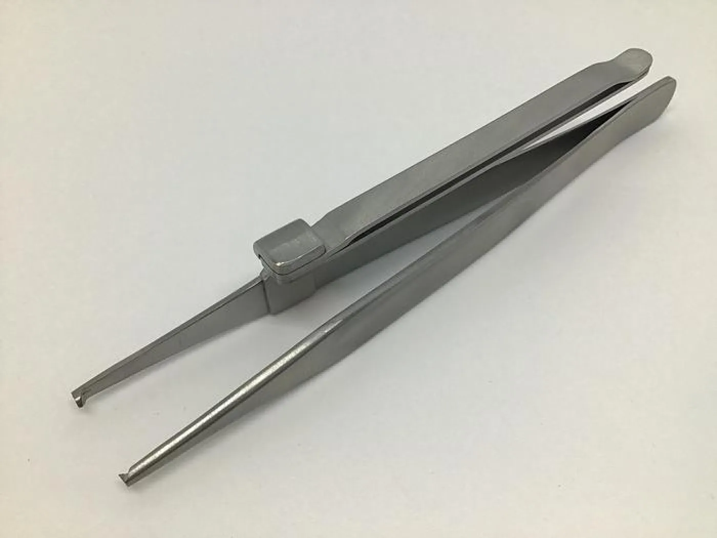 Adson 1 in 2 Teeth with Magazine 150mm - 1
