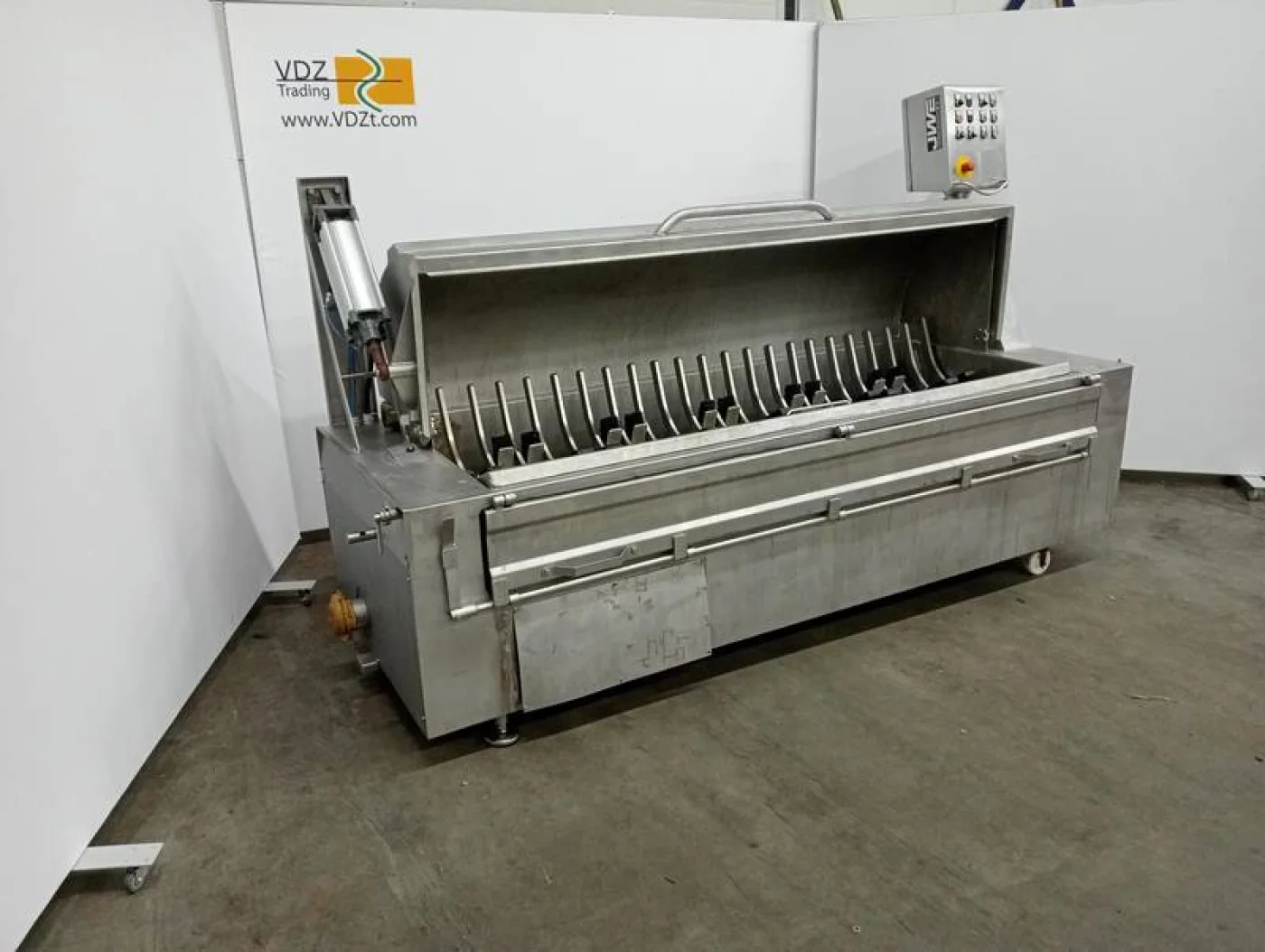 Scalding dehairing machine - 2