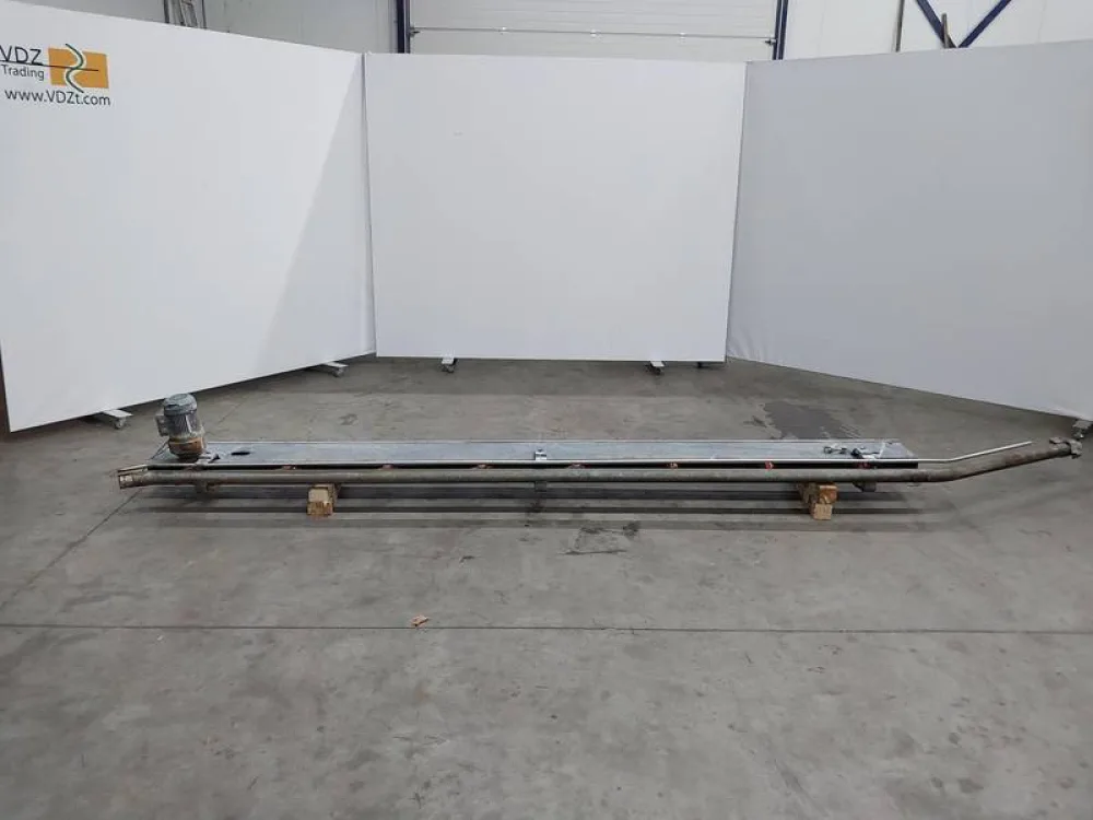 Conveyer lift empty hooks