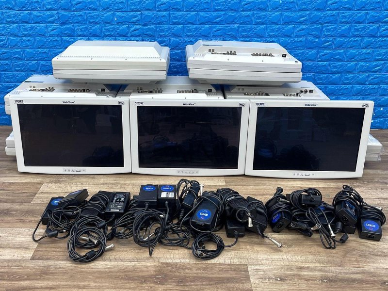 Karl Storz 24 Inch LCD Monitor -23 pieces With supply