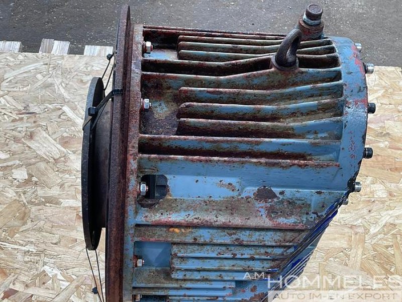 Transmission DGM 136/1