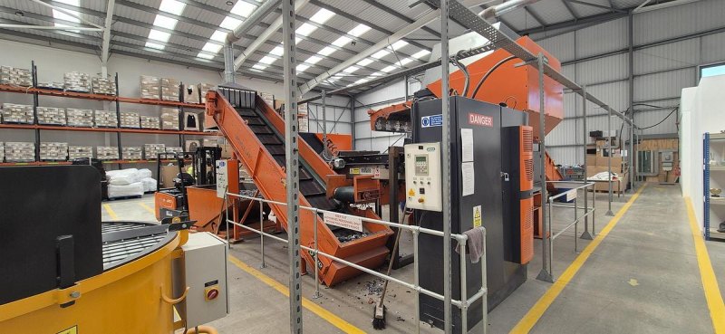 2020 Untha MR1500 Shredding and Granulation Line