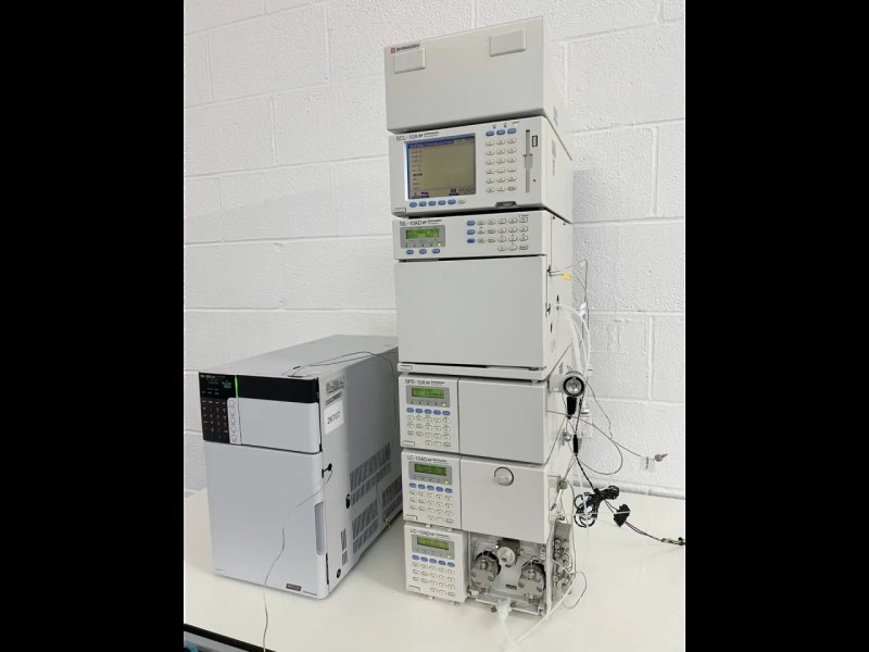 Shimadzu HPLC System with SIL-20A XR