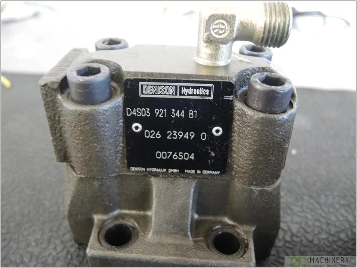 2000 DENISON D4S03921344B1 AI2237 - 2