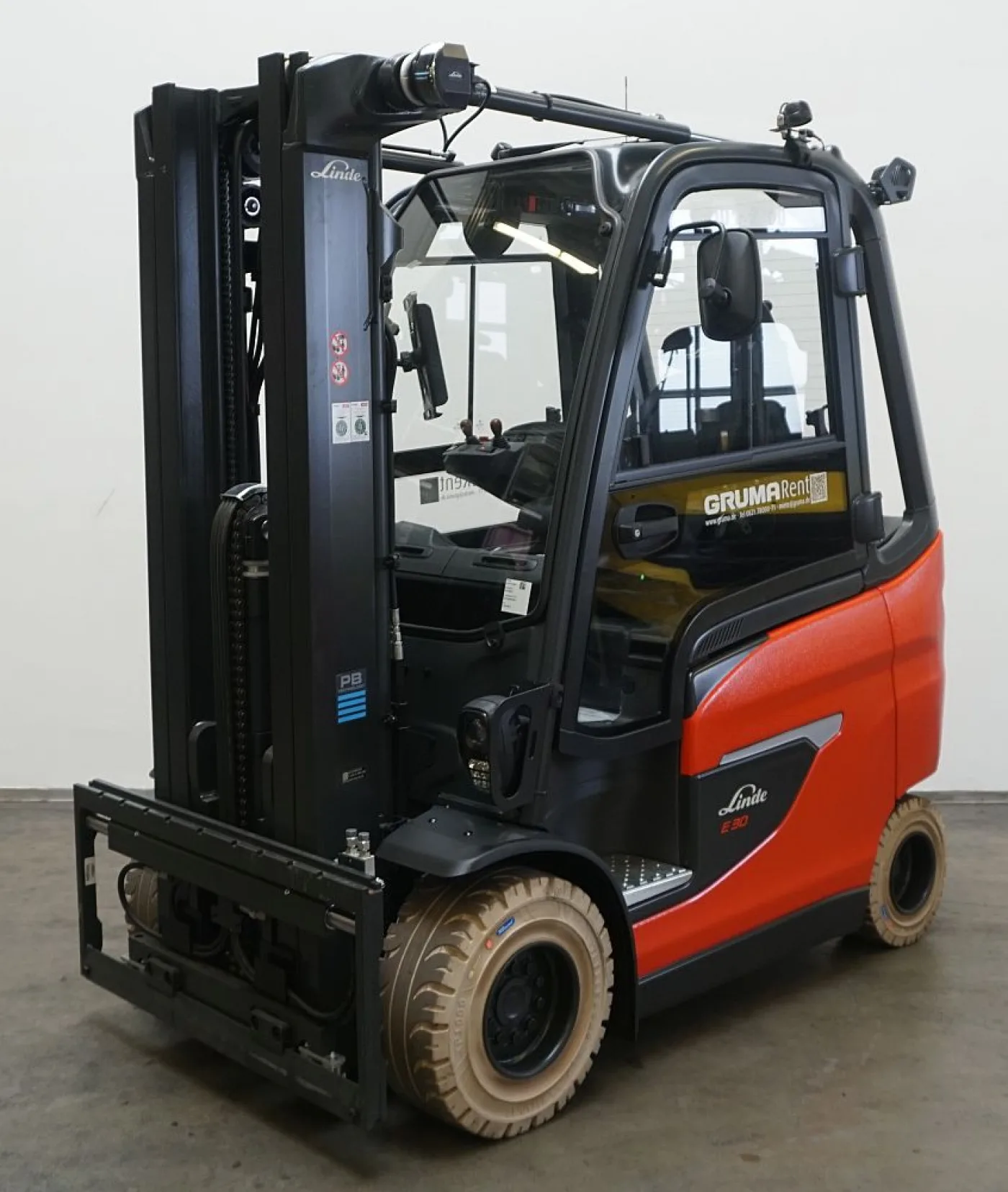 Frontstapler Linde E 30/600 H 1252 (2023) - 1