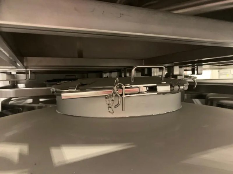 TANKS C6006