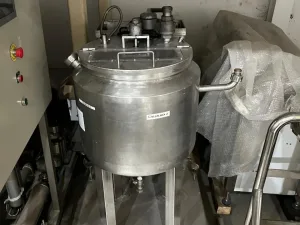 STAINLESS STEEL TANK