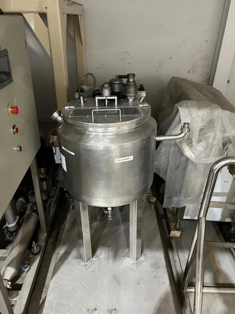 STAINLESS STEEL TANK