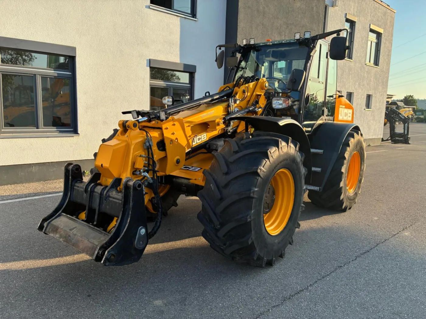 Teleskoplader JCB TM 420 T4F - 2