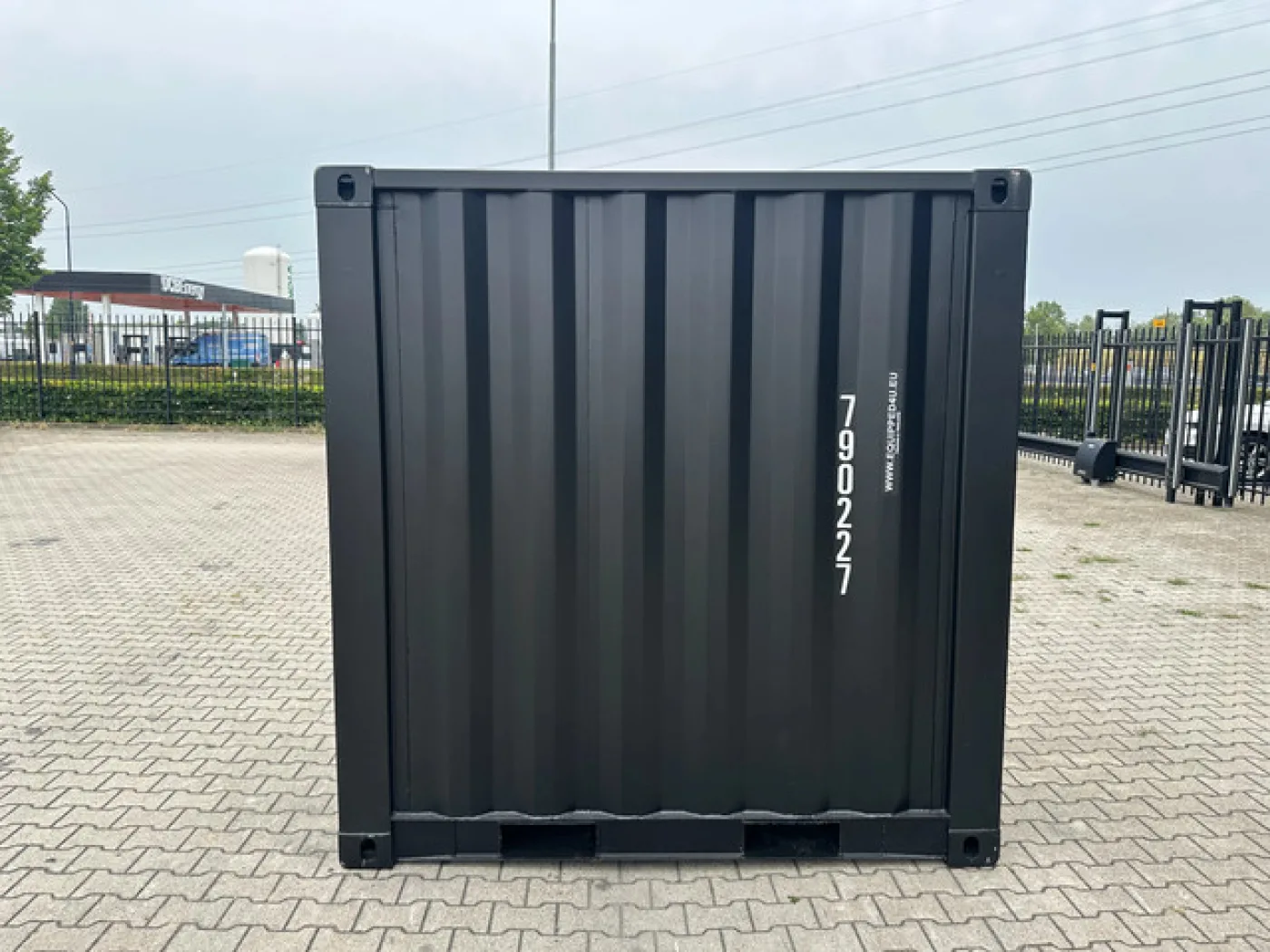 NEW 4FT DV container / RAL 9005 (black) / 3x available - 5