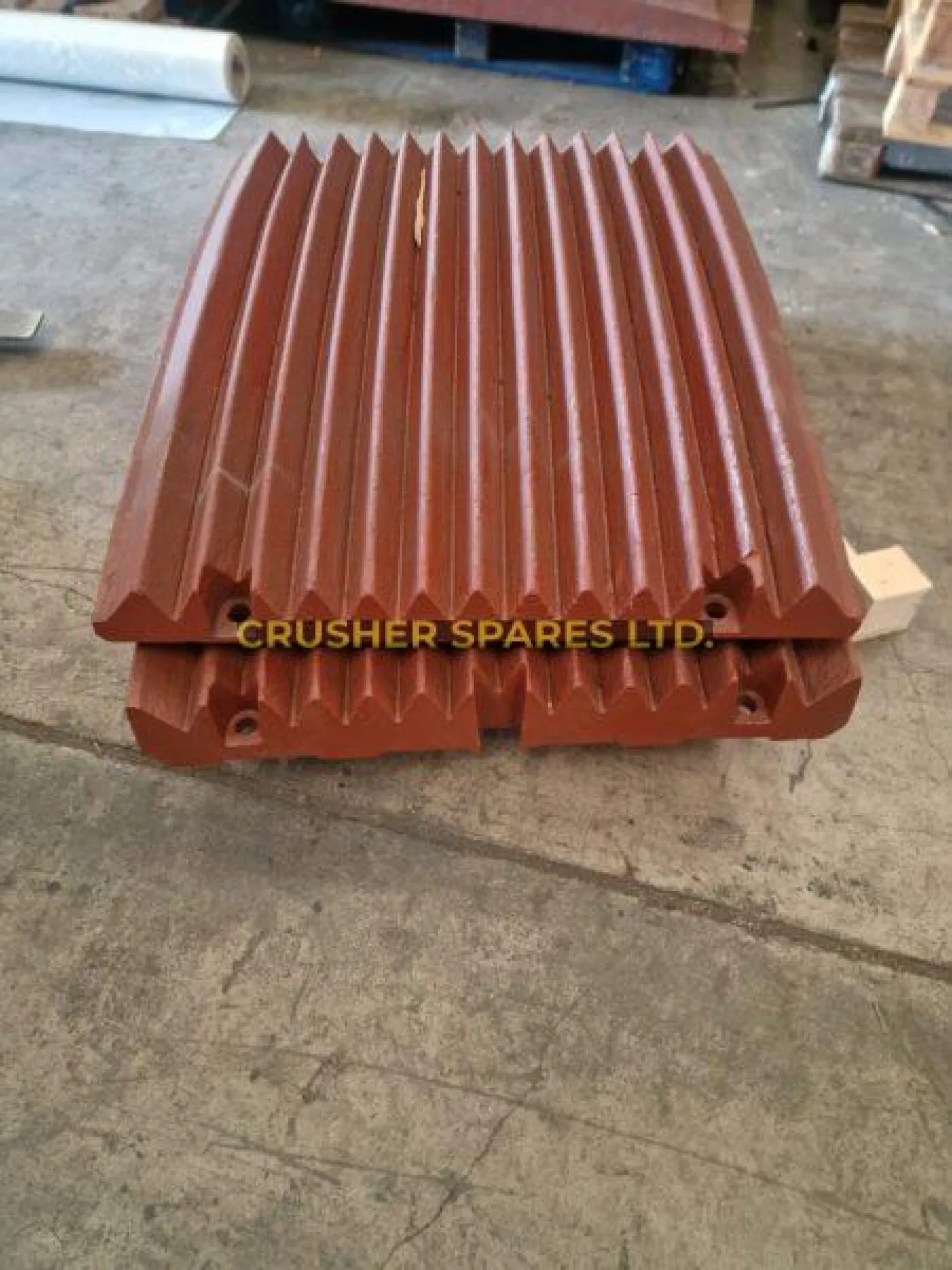 600/8040E | Swing Jaw Plate | Pegson® 960 Metrotrak | - 1