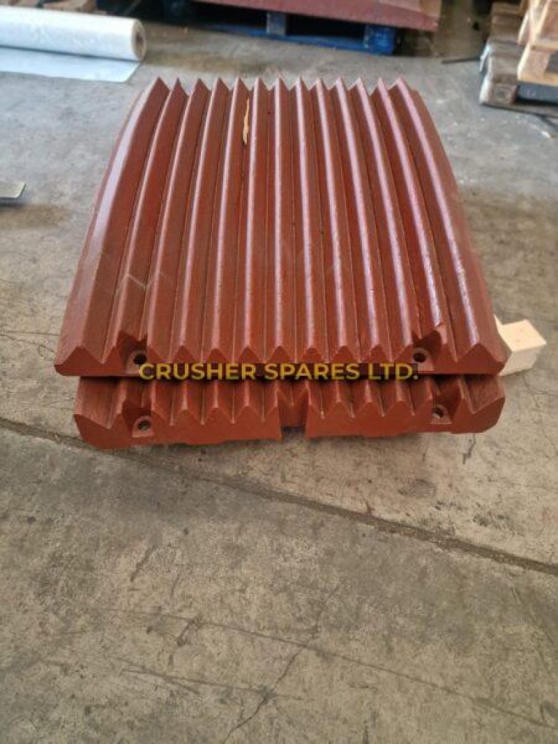 600/8040E | Swing Jaw Plate | Pegson® 960 Metrotrak |