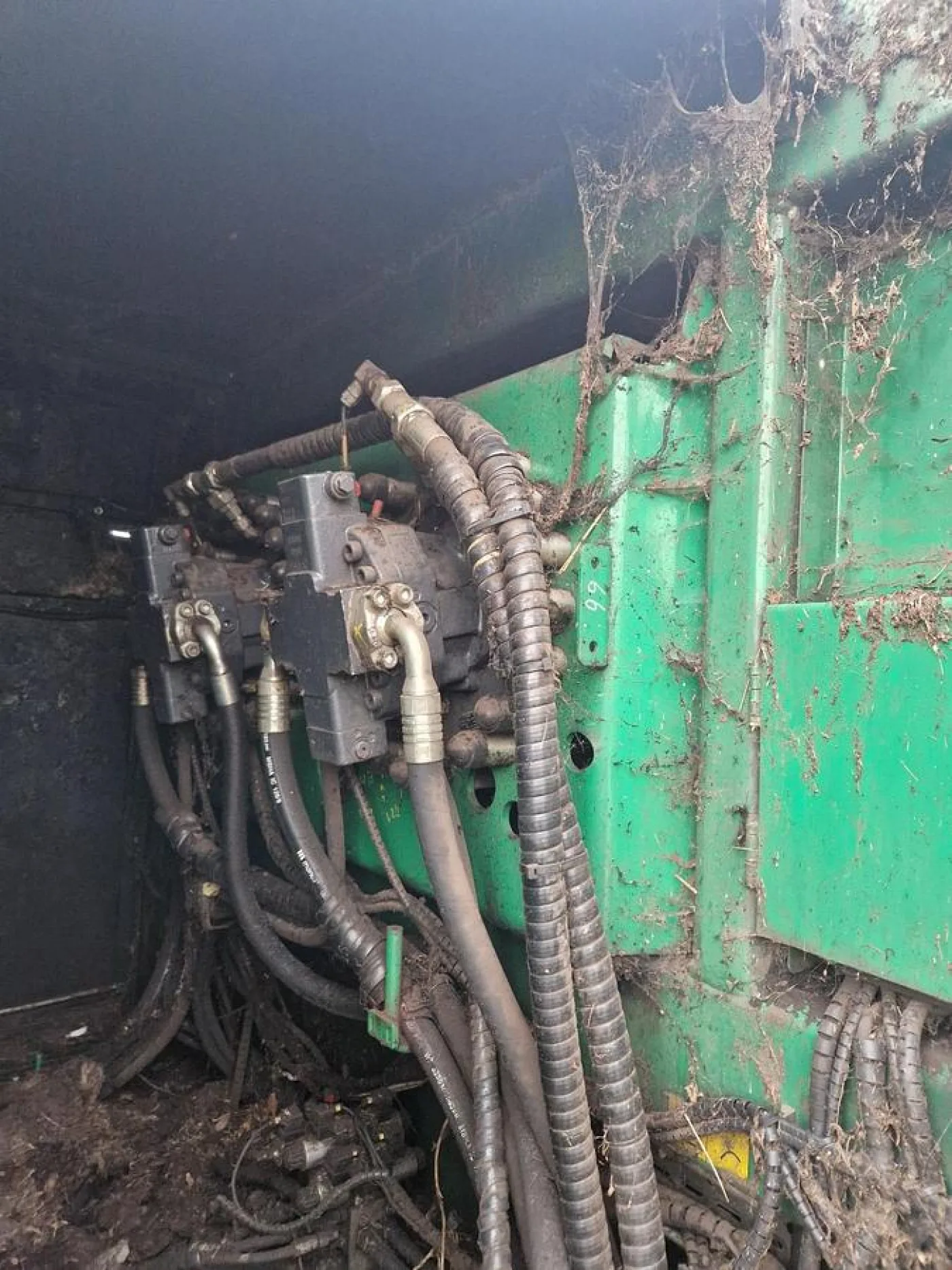 2008 Komptech Crambo 3400 E Electric Twin-shaft Slow-speed Static Shredder - 8