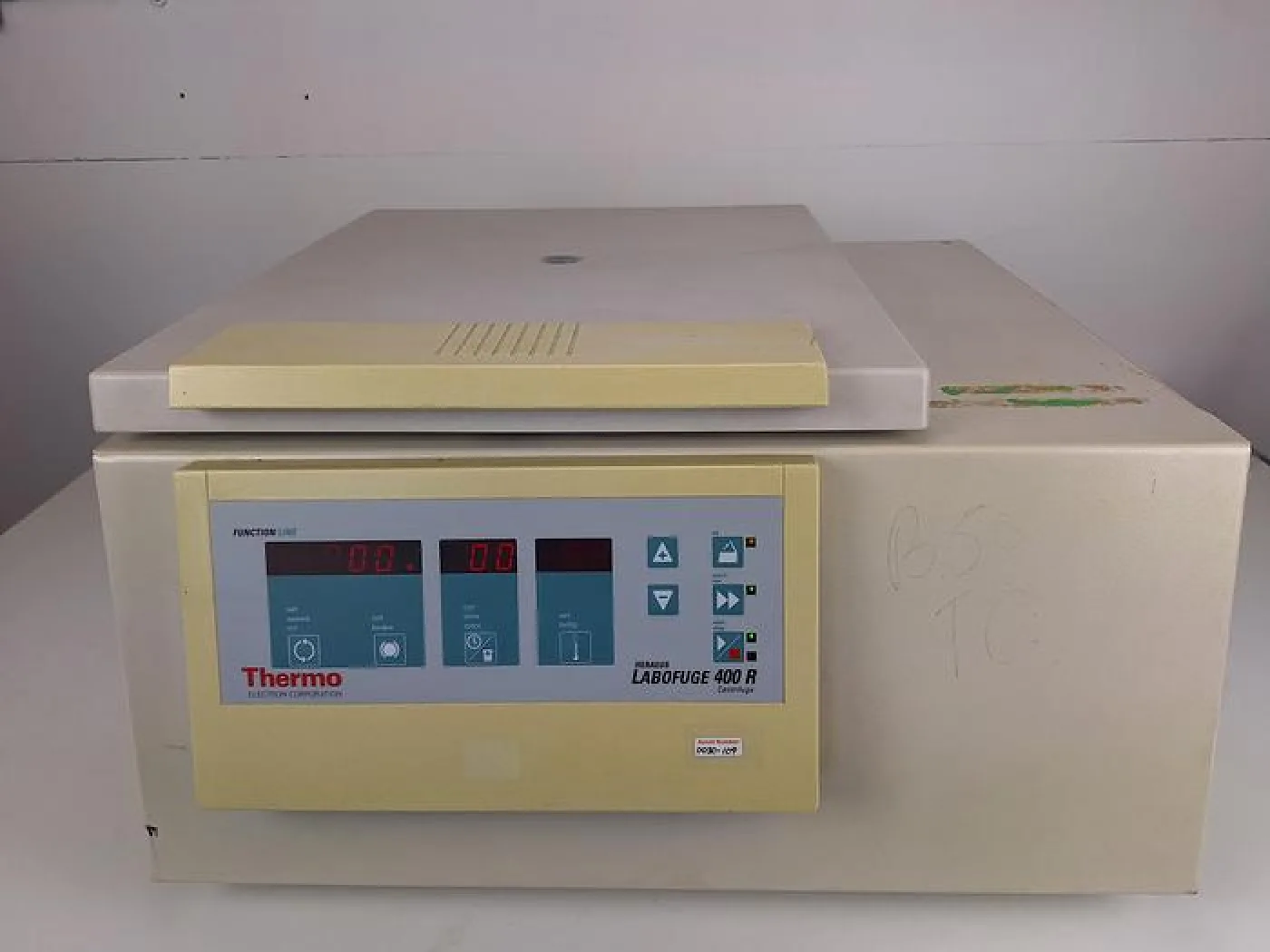 Thermo Fisher Scientific Labofuge 400R refrigerated Centrifuge - 4