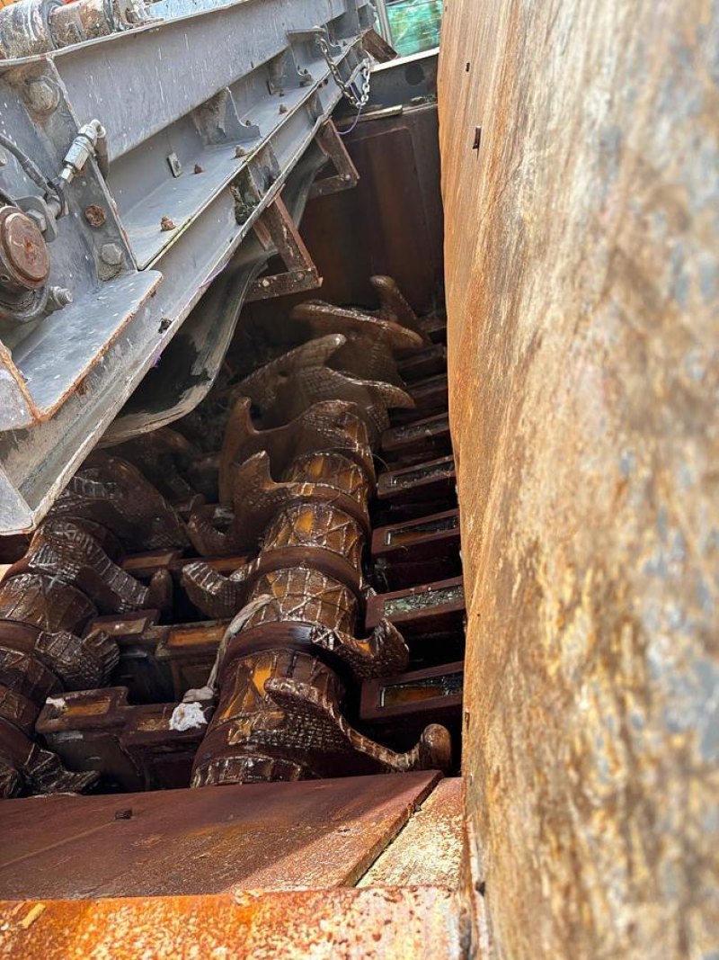 2021 McCloskey VTS95 Twin-shaft Shredder