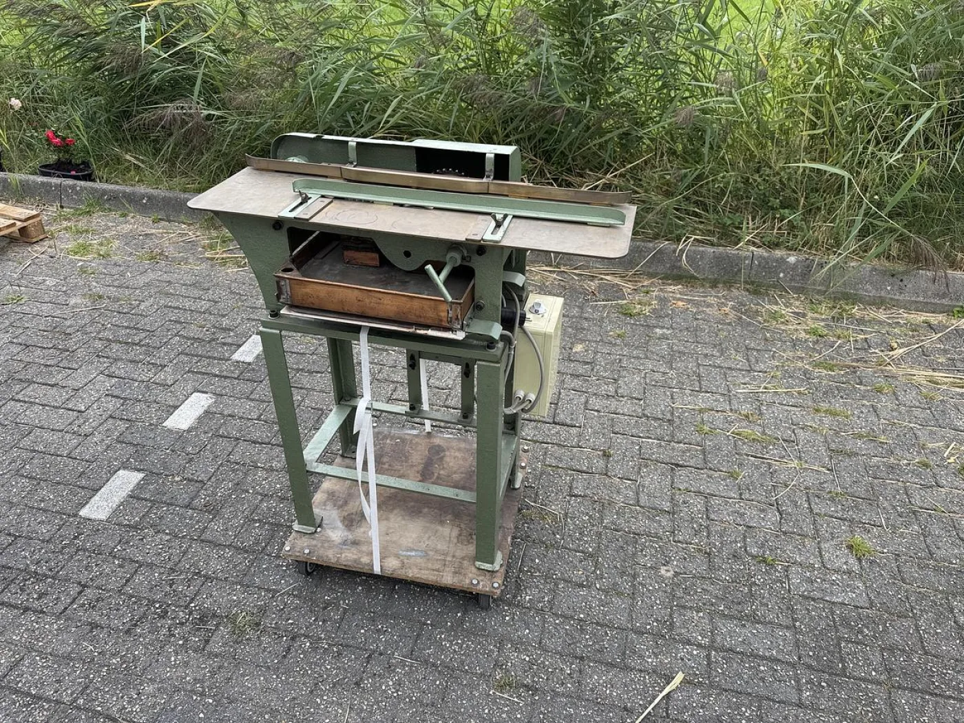 1965 Unknown Spine gluer - 2
