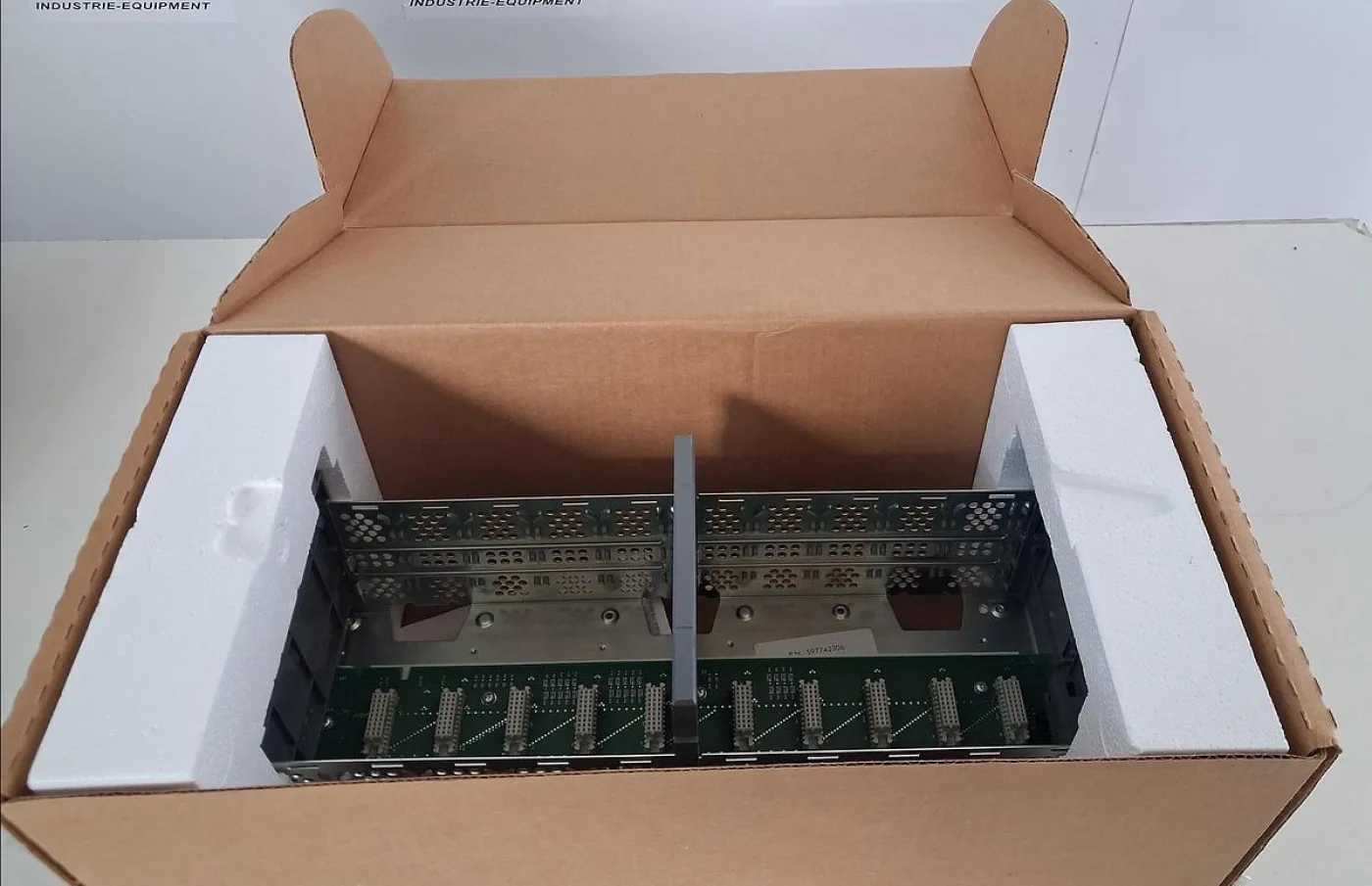Allen-Bradley 1746-A10 SLC 500 10-Slot Rack Chassis - 5