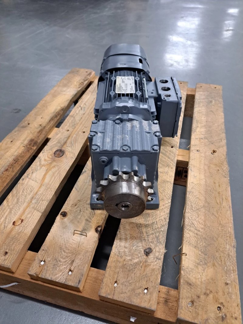 SEW Eurodrive Getriebemotor R27DRE80M4BE1HR/TH/ES7S