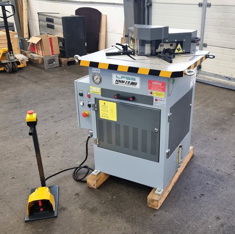 Ausklinkmaschine mit fixem Winkel HNM-6 F