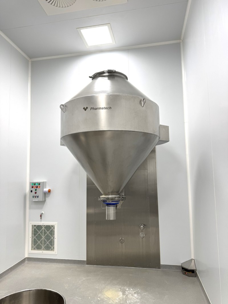 Pharmatech 2000 ltr double cone blender - Tumbler mixer