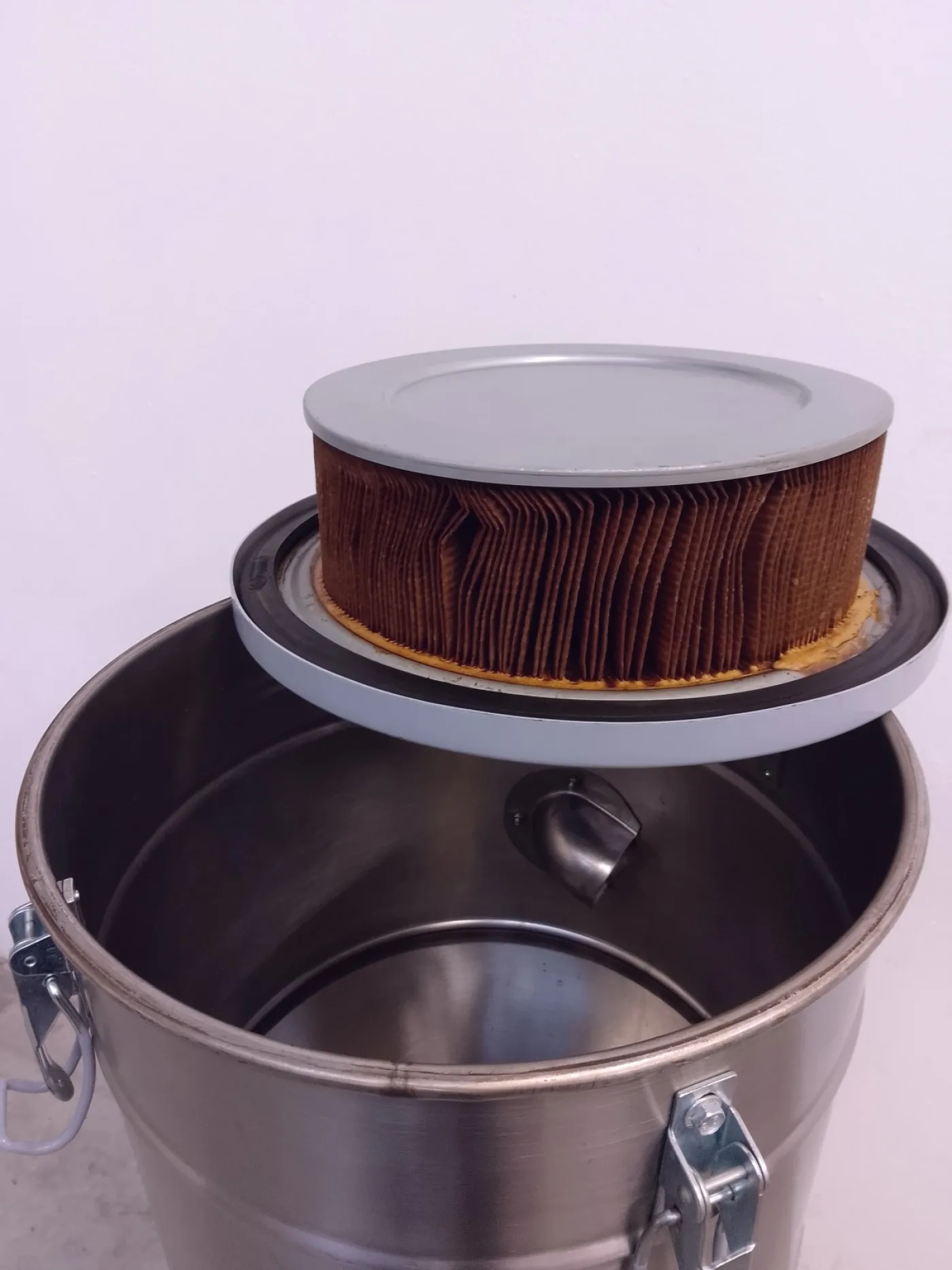 ASPIRATORE INDUSTRIALE PER POLVERI – NILFISK - 6