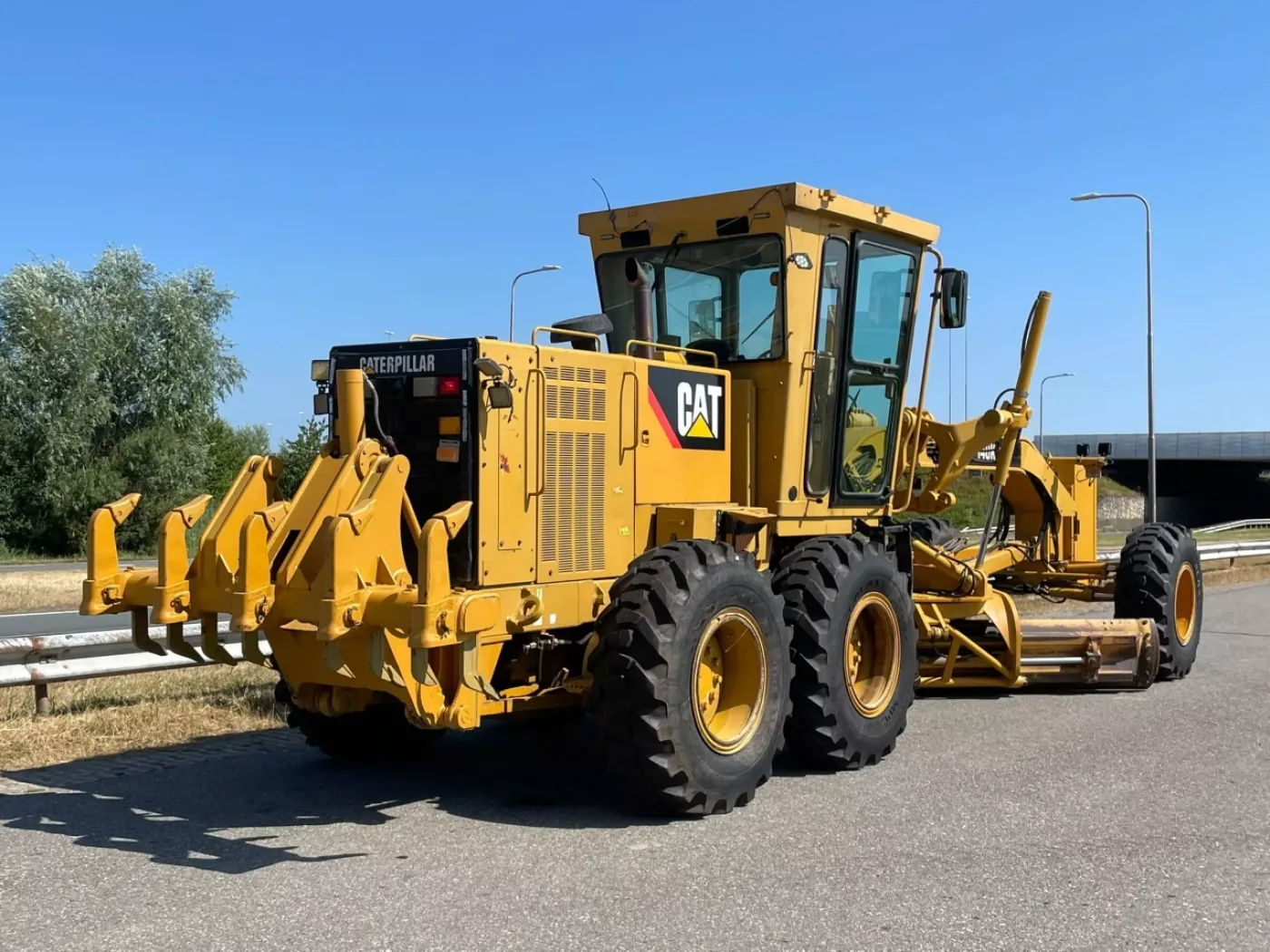 Caterpillar 140K - 3