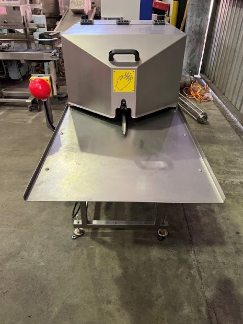 MESA 850 Backbone Cutting Machine