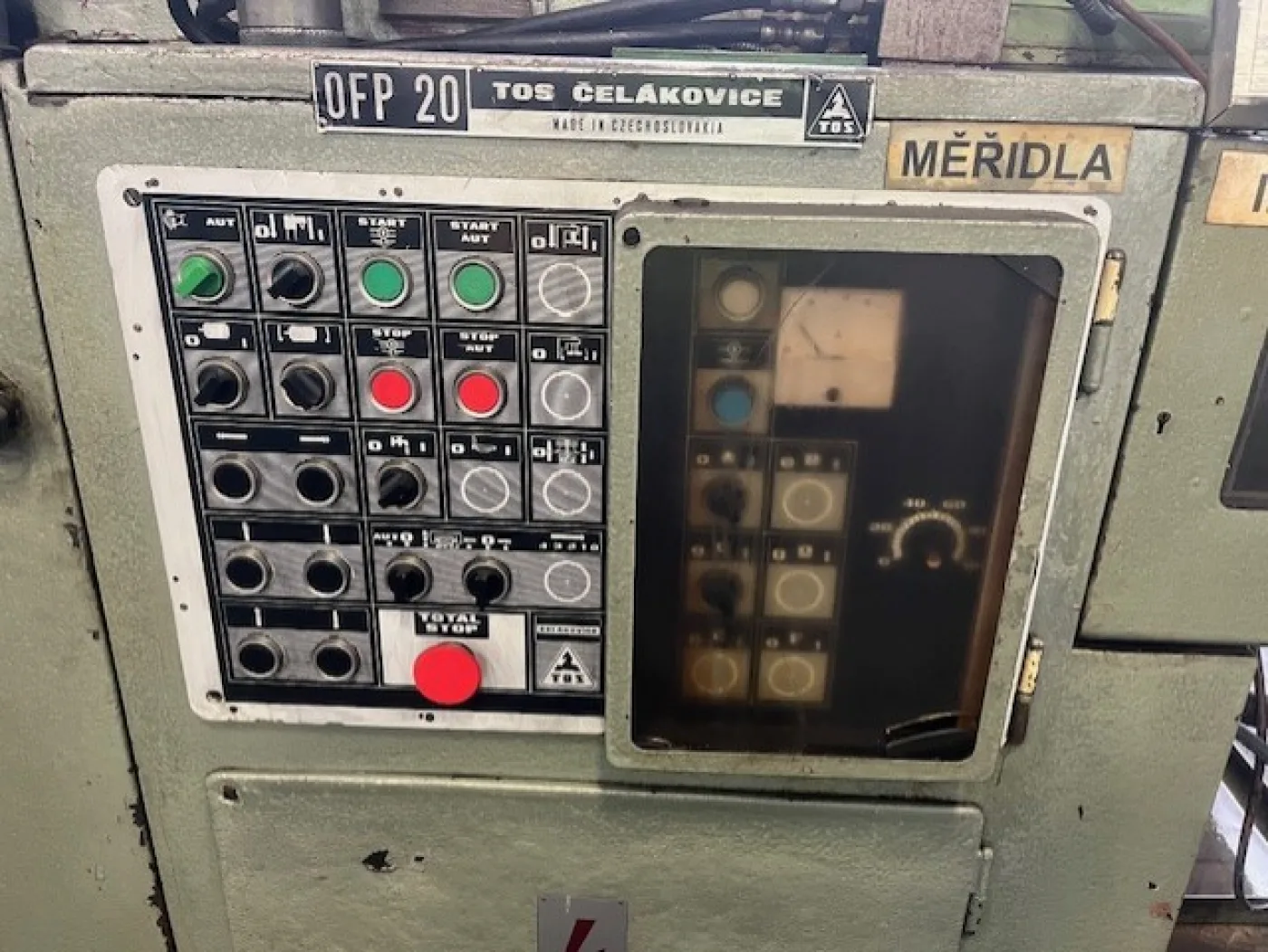 Vertical Gear Hobbing Machine TOS Čelákovice OFP 20 - 4