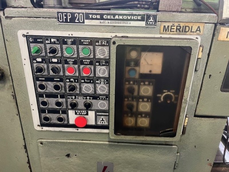 Vertical Gear Hobbing Machine TOS Čelákovice OFP 20