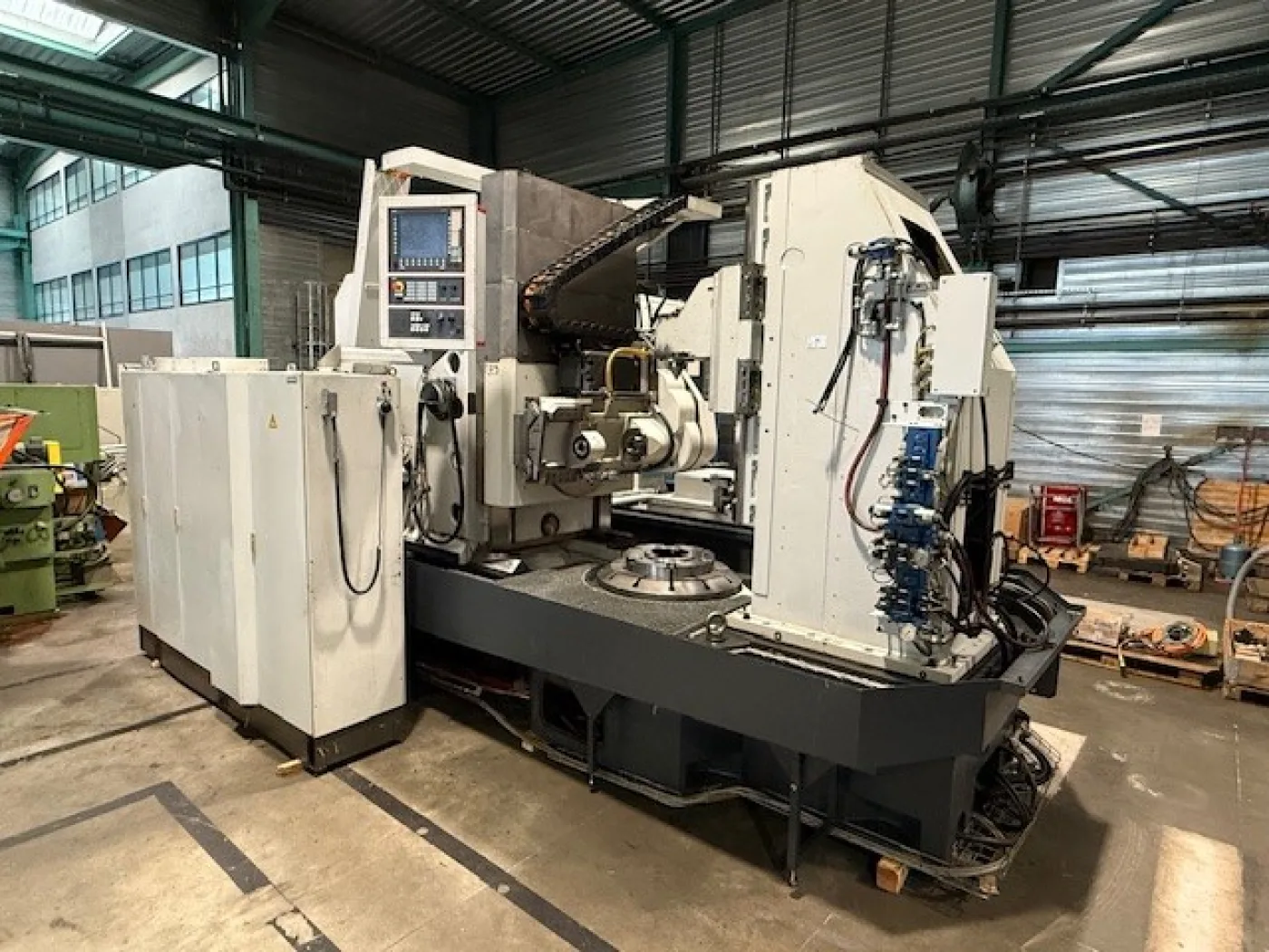 CNC Gear Hobbing Machine – HOFLER HF900 - 2
