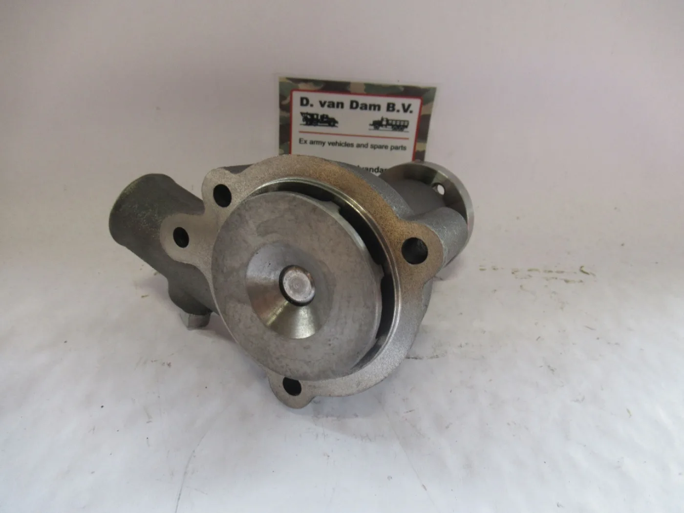 Waterpomp Ford Mutt M151 - 2