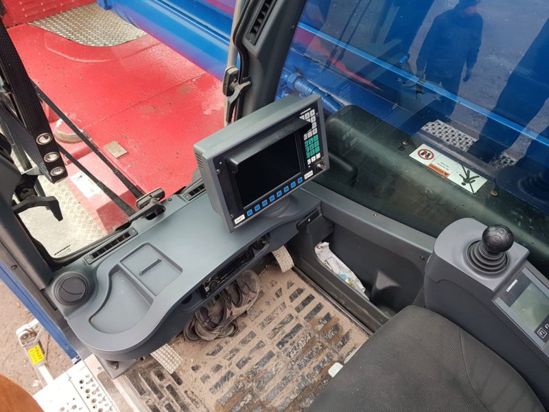 Grove GMK 5275 Mobile Crane