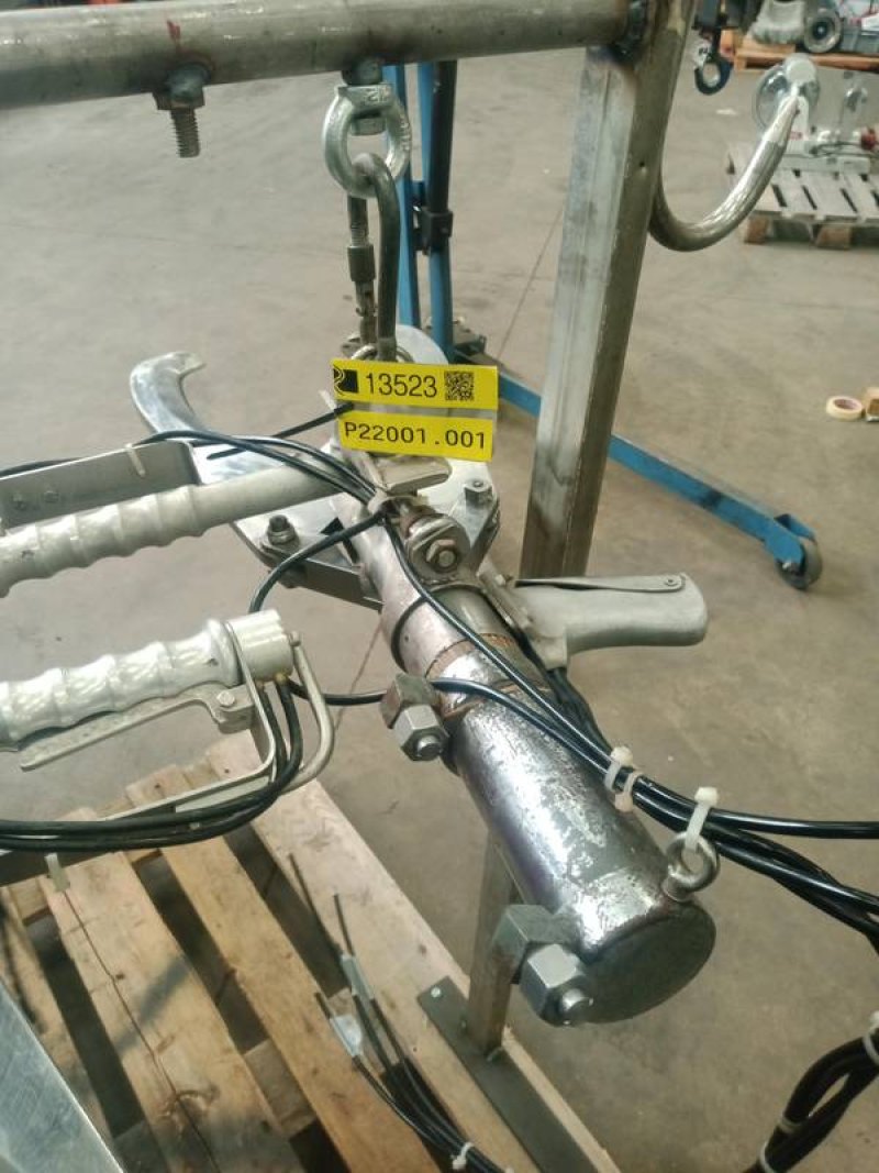 Carcass cutter