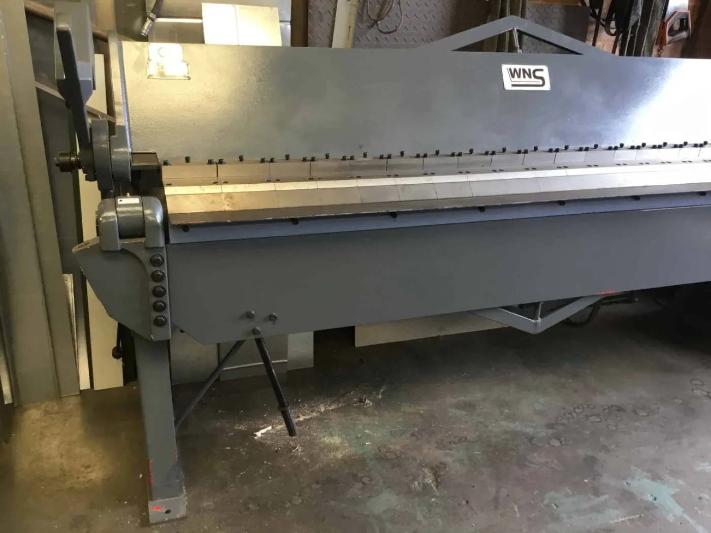 WNS Heavy Duty Box & Pan Folder 2540mm x 2.0mm - WNS - W. Neal Services Ltd - 3