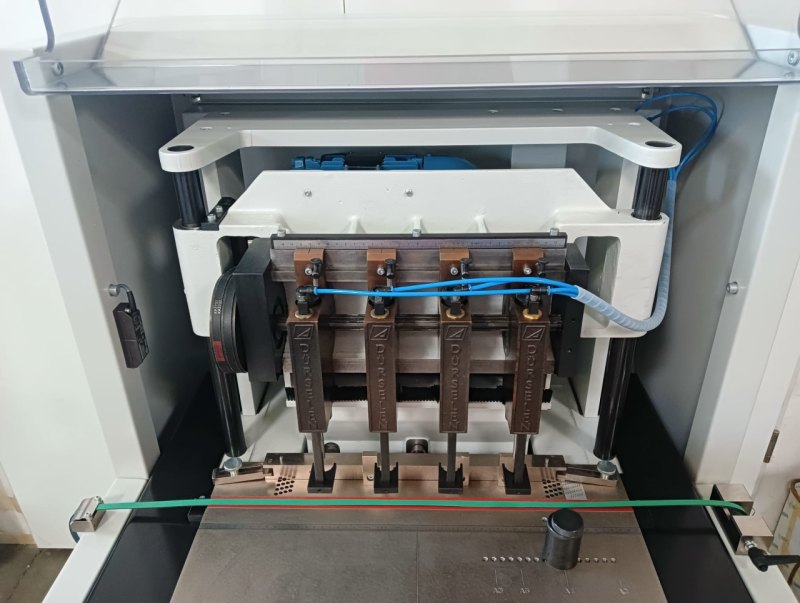 Papierbohrmaschine Dürselen Corta PB 04 N