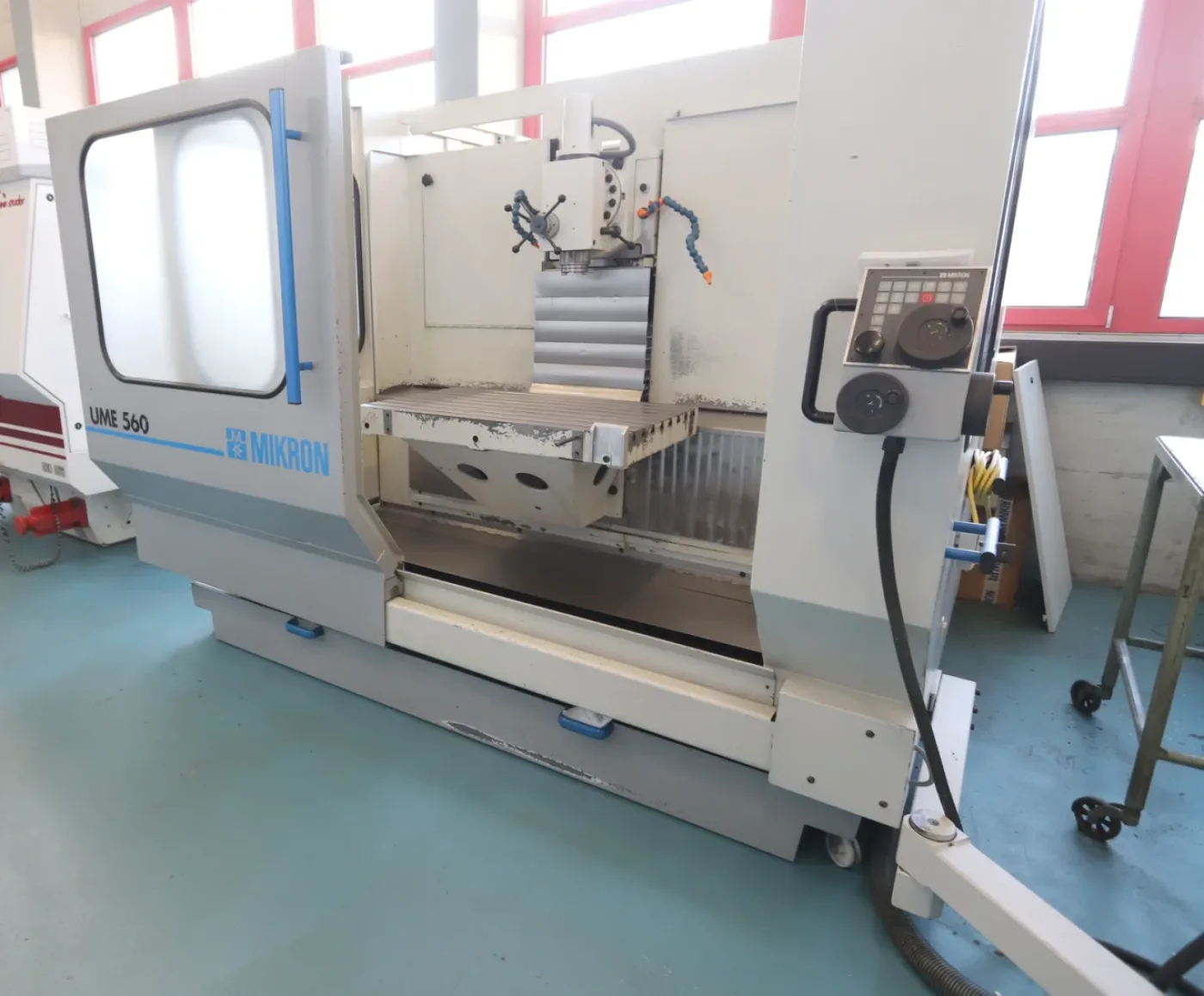 017254 - MIKRON UME 560 - 2