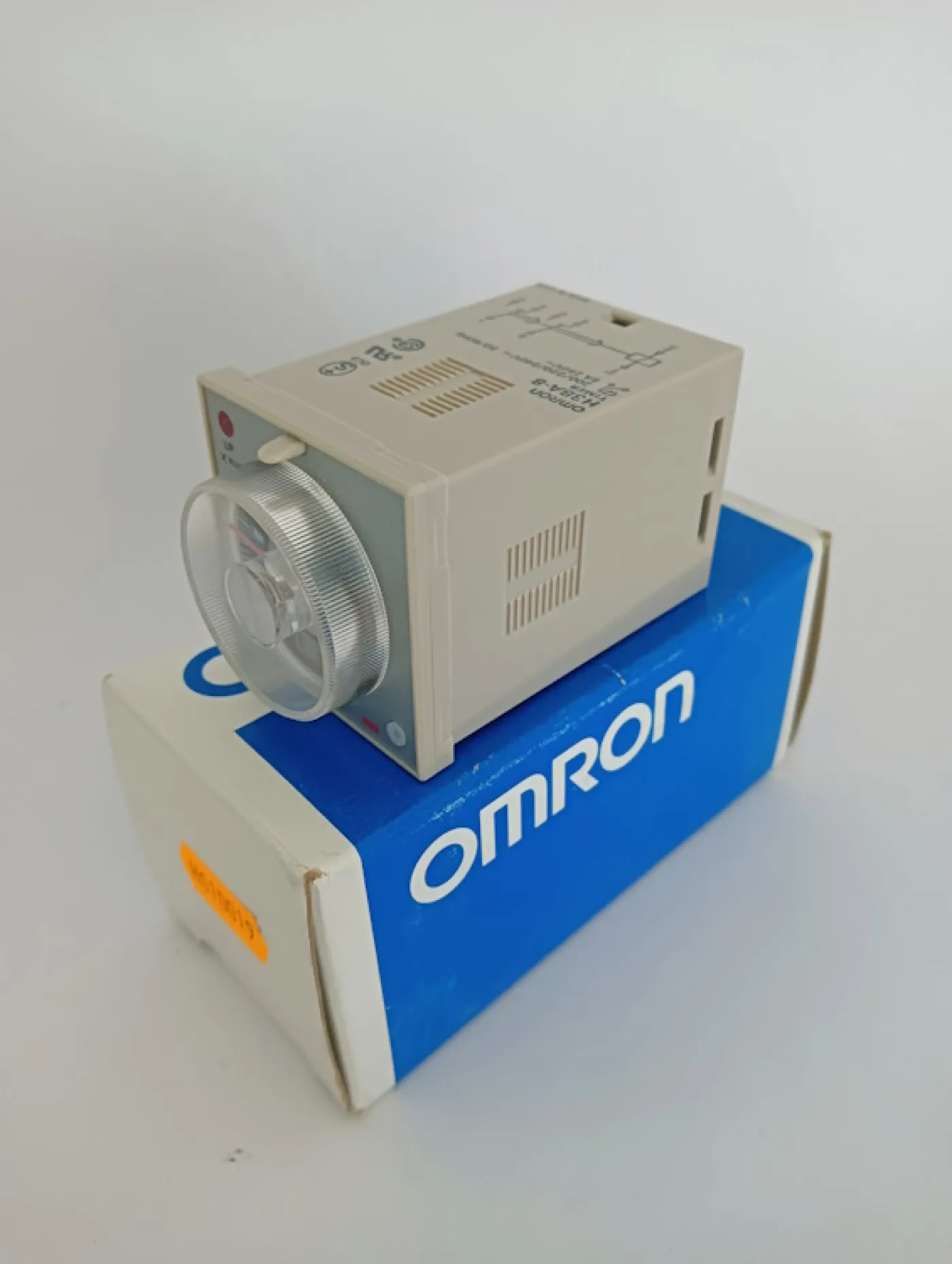 Omron Timer H3BA-8 - 1