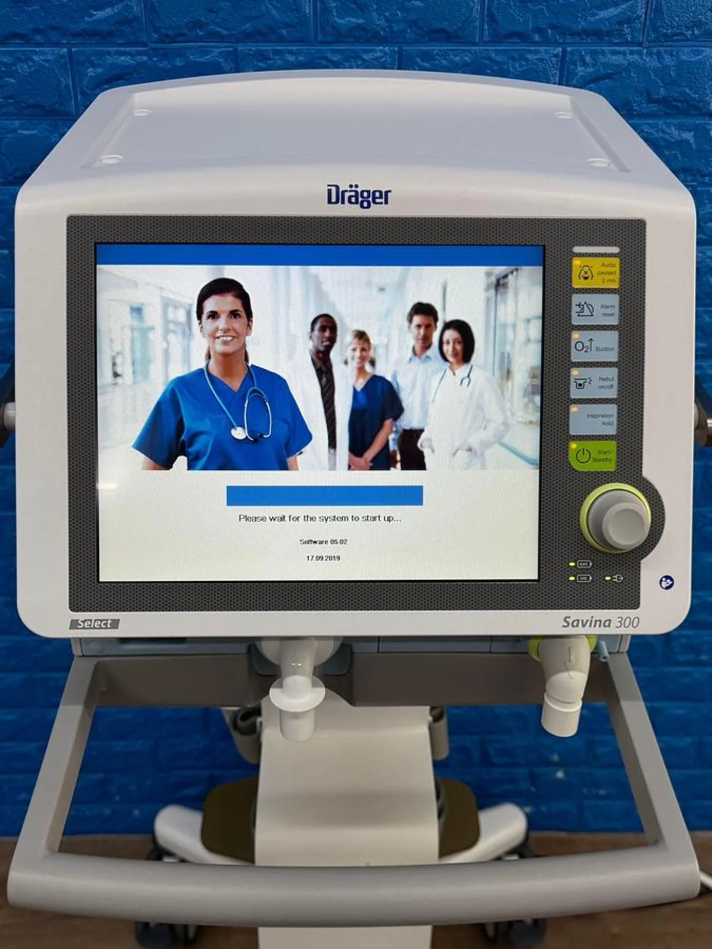 Drager Savina 300 Ventilator with low 803 Hours YOM: 2020 - 2