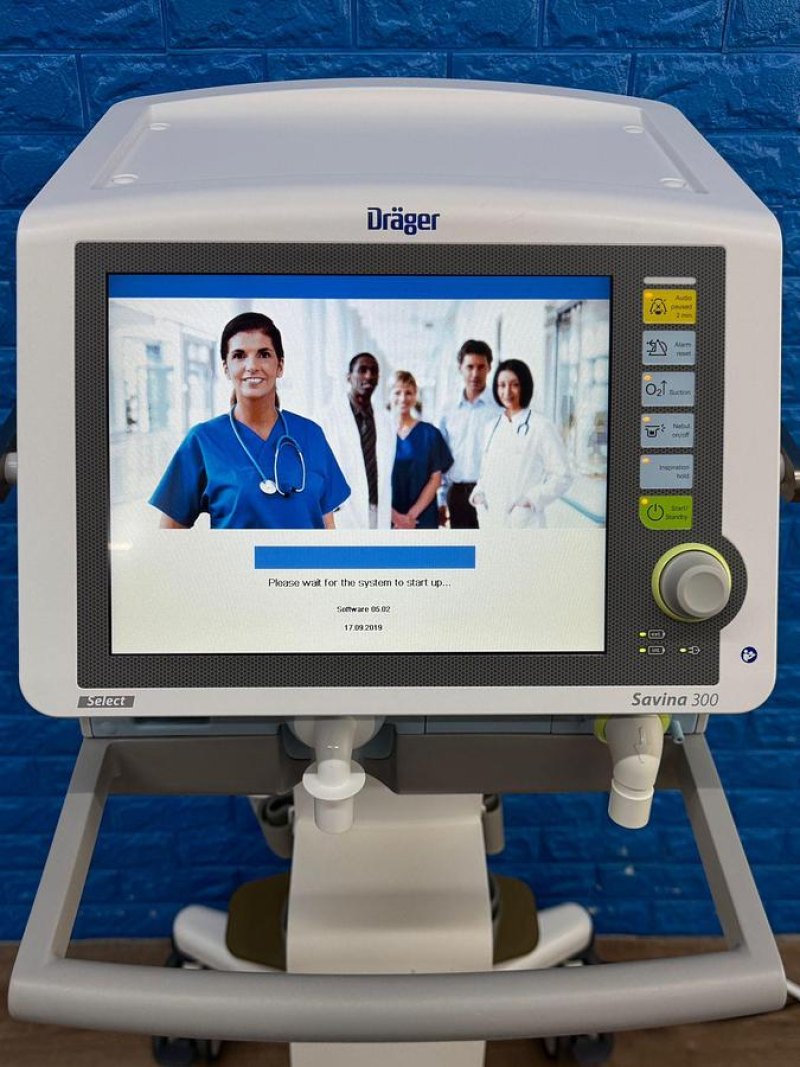 Drager Savina 300 Ventilator with low 803 Hours YOM: 2020