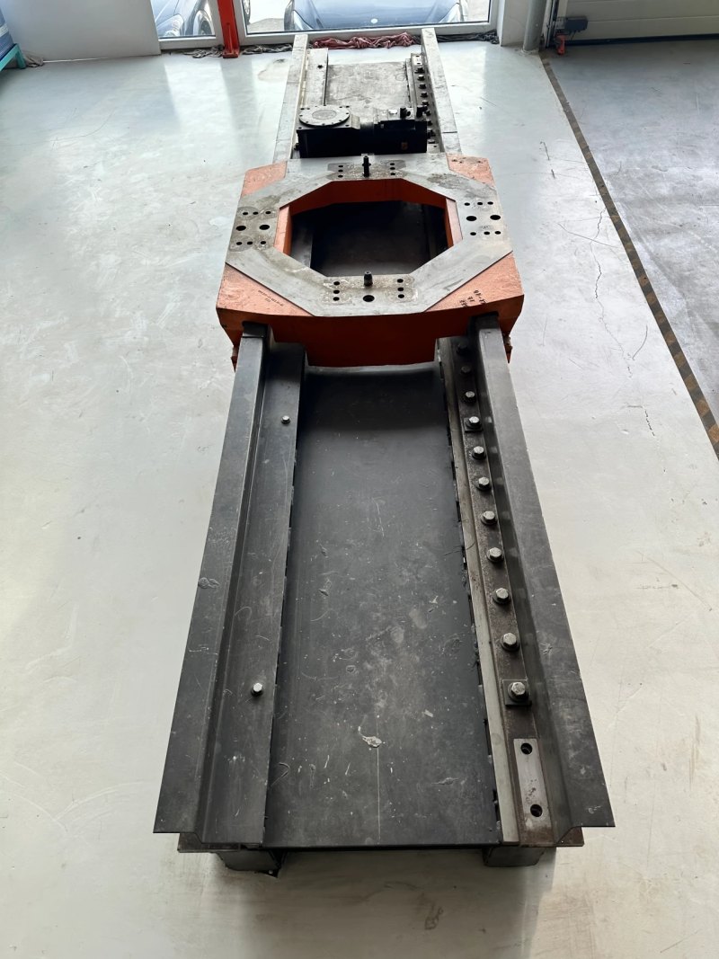 KUKA KL1500/2 4m