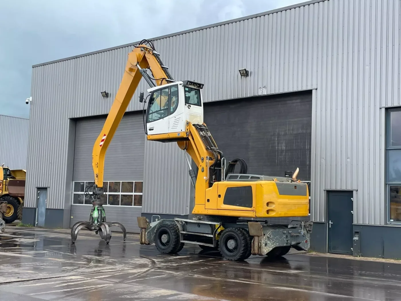 Liebherr LH30 M – Material Handler - 3