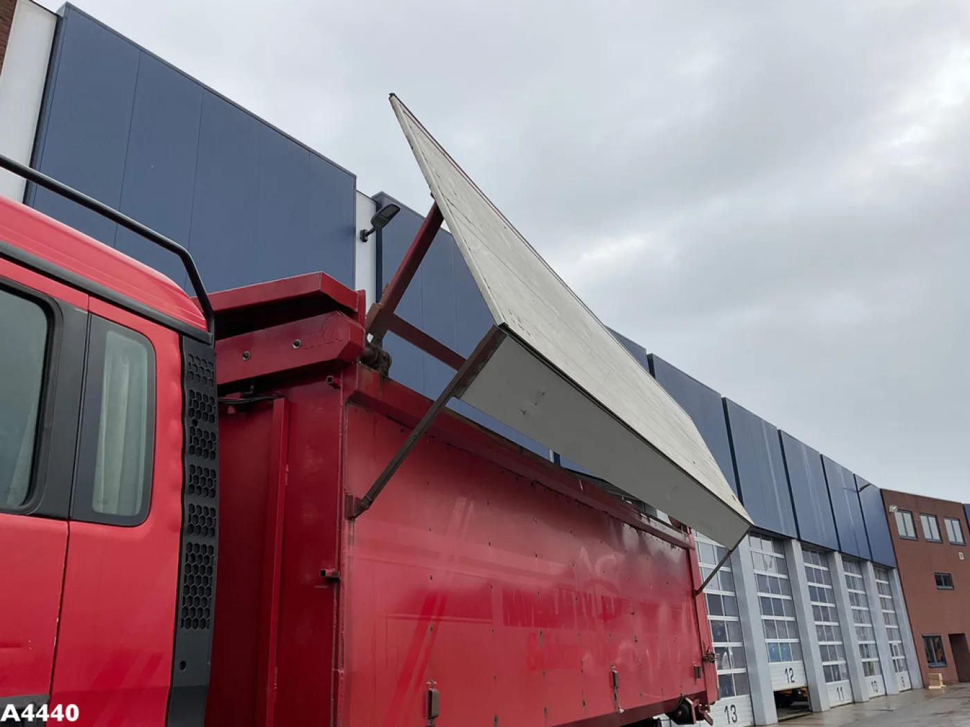 Container 25 m³ met milieukleppen - 7