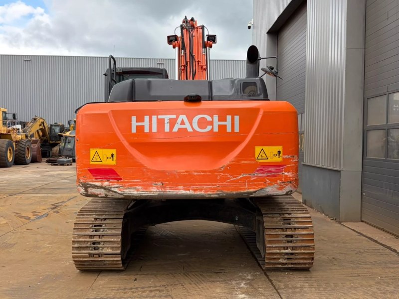 Hitachi ZX210 LC – 6