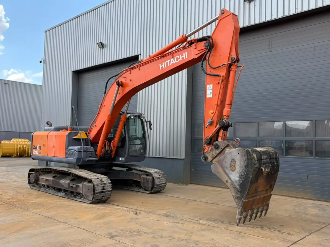 Hitachi ZX210LC-5B - 7