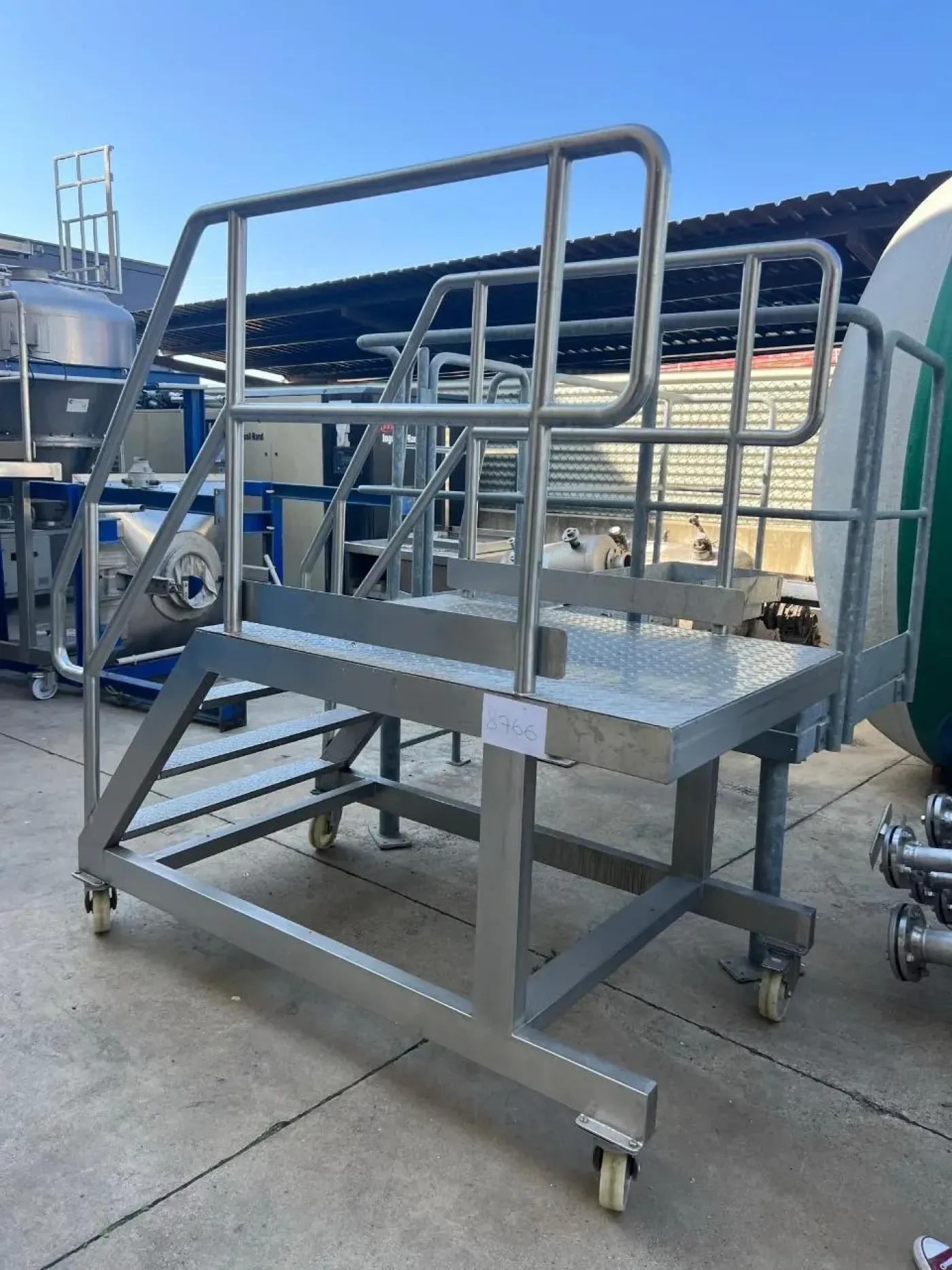 STAINLESS STEEL LADDER WITH WHEELS - 2